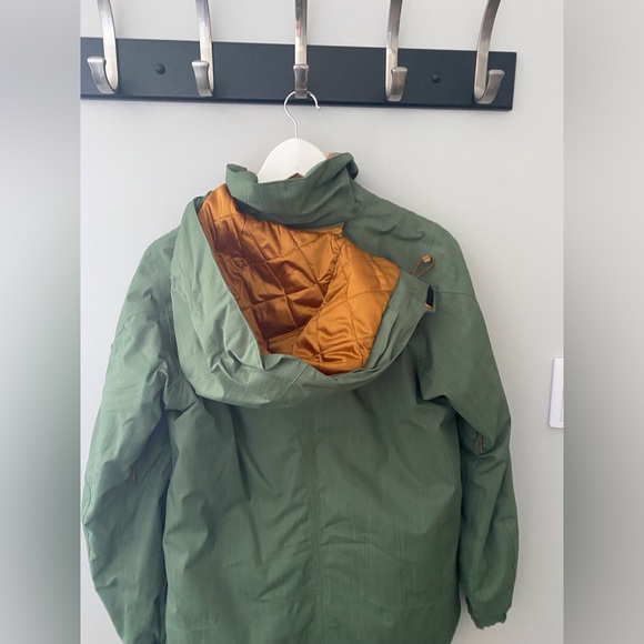 The NorthFace parka. - Picture 2 of 5